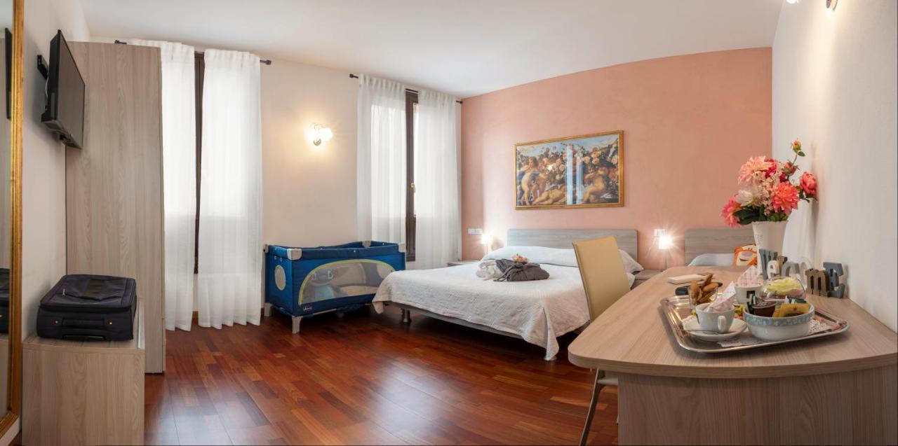 Ca' Degli Specchieri Hotel Venice Exterior photo